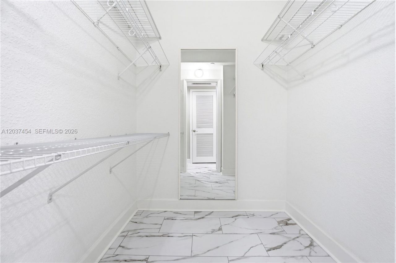 401 69th St , Unit 313, Miami Beach, FL 33141 Photo