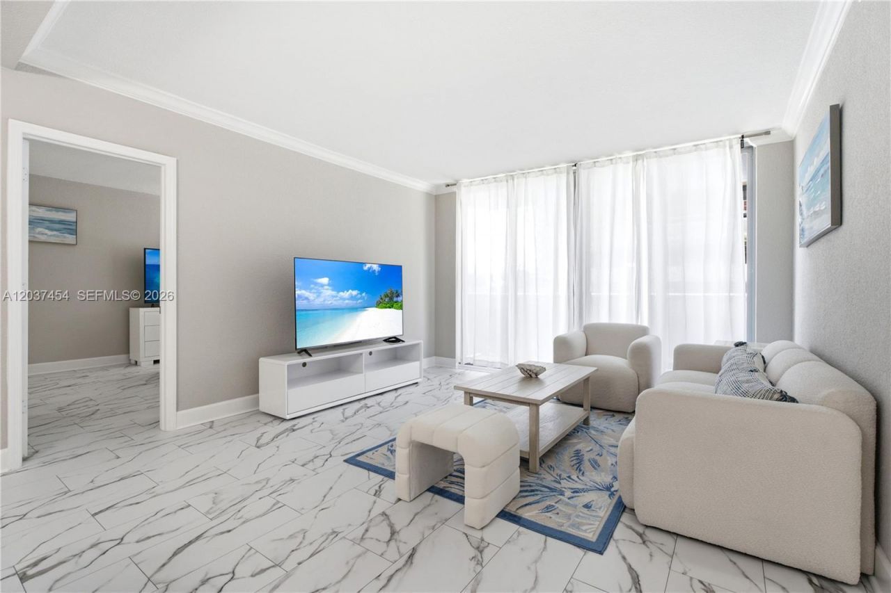 401 69th St , Unit 313, Miami Beach, FL 33141 Photo