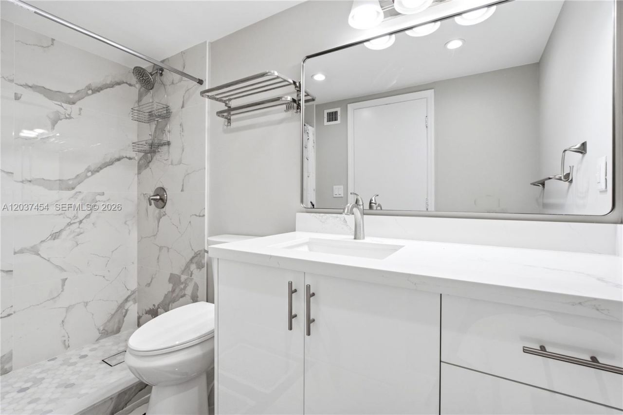 401 69th St , Unit 313, Miami Beach, FL 33141 Photo