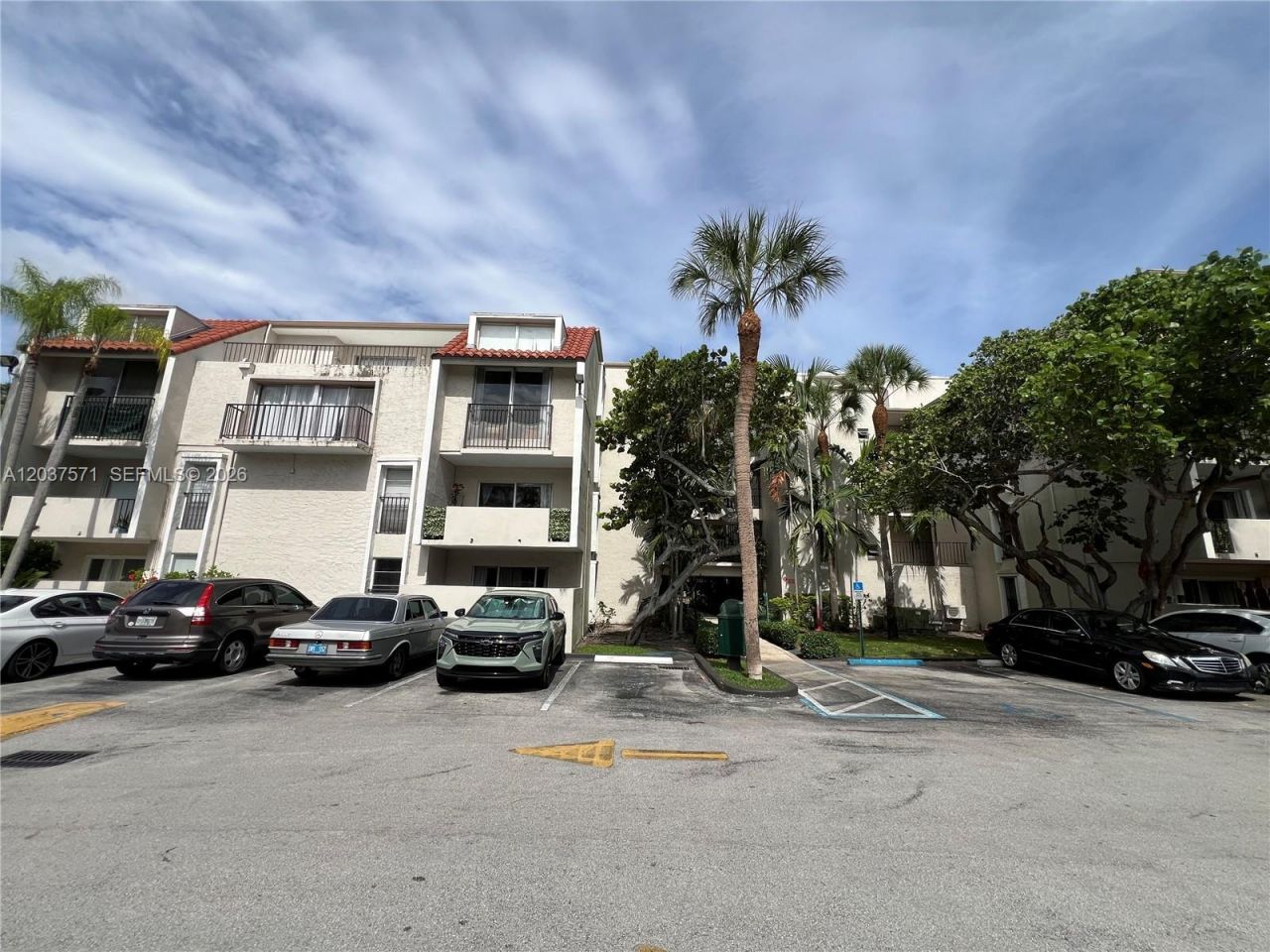 6886 N Kendall Dr , Unit D407, Pinecrest, FL 33156 Photo