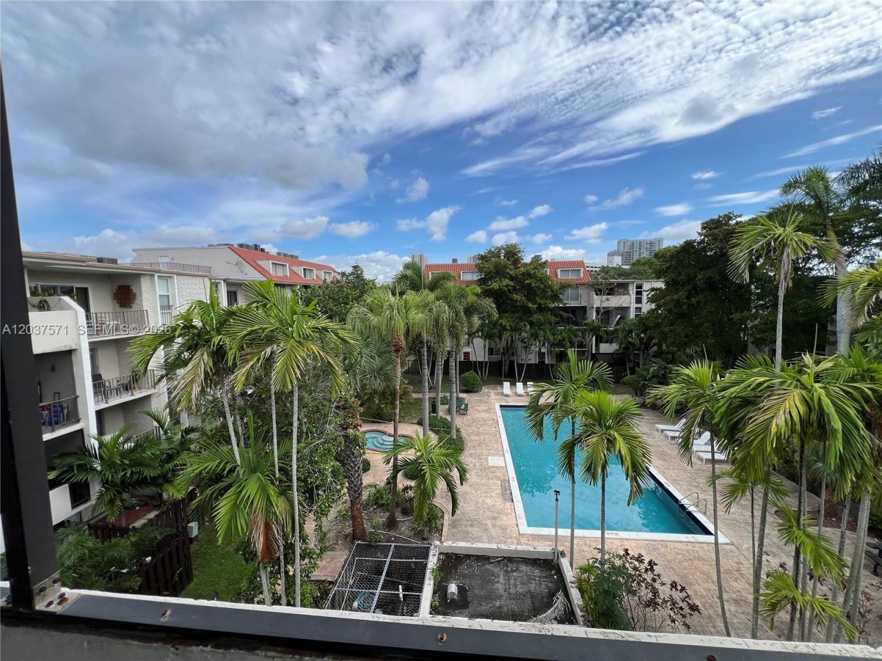 6886 N Kendall Dr , Unit D407, Pinecrest, FL 33156 Photo