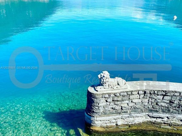 lago di Como lake front , VA 22100