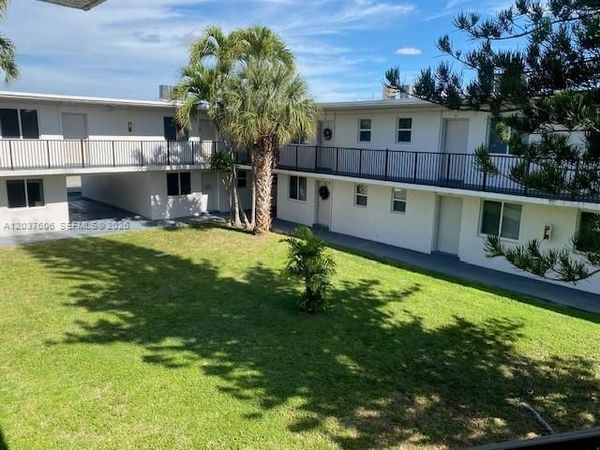 6705 SW 44th St , Unit 2, Miami, FL 33155