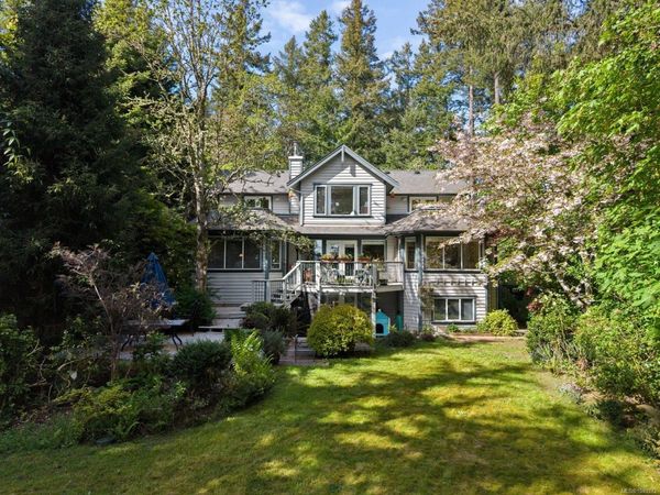 627 Downey Rd , North Saanich, BC V8L 5M6