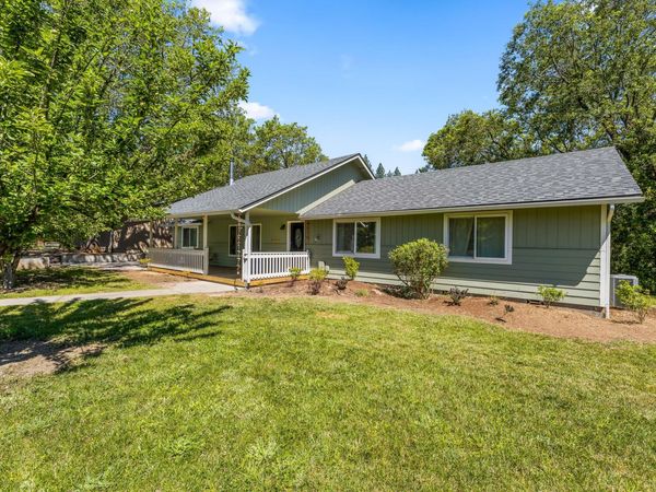 4570 New Hope Road, Grants Pass, OR 97527