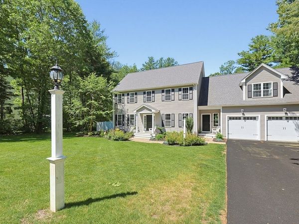 15 Oakhill Ave., Wrentham, MA 02093