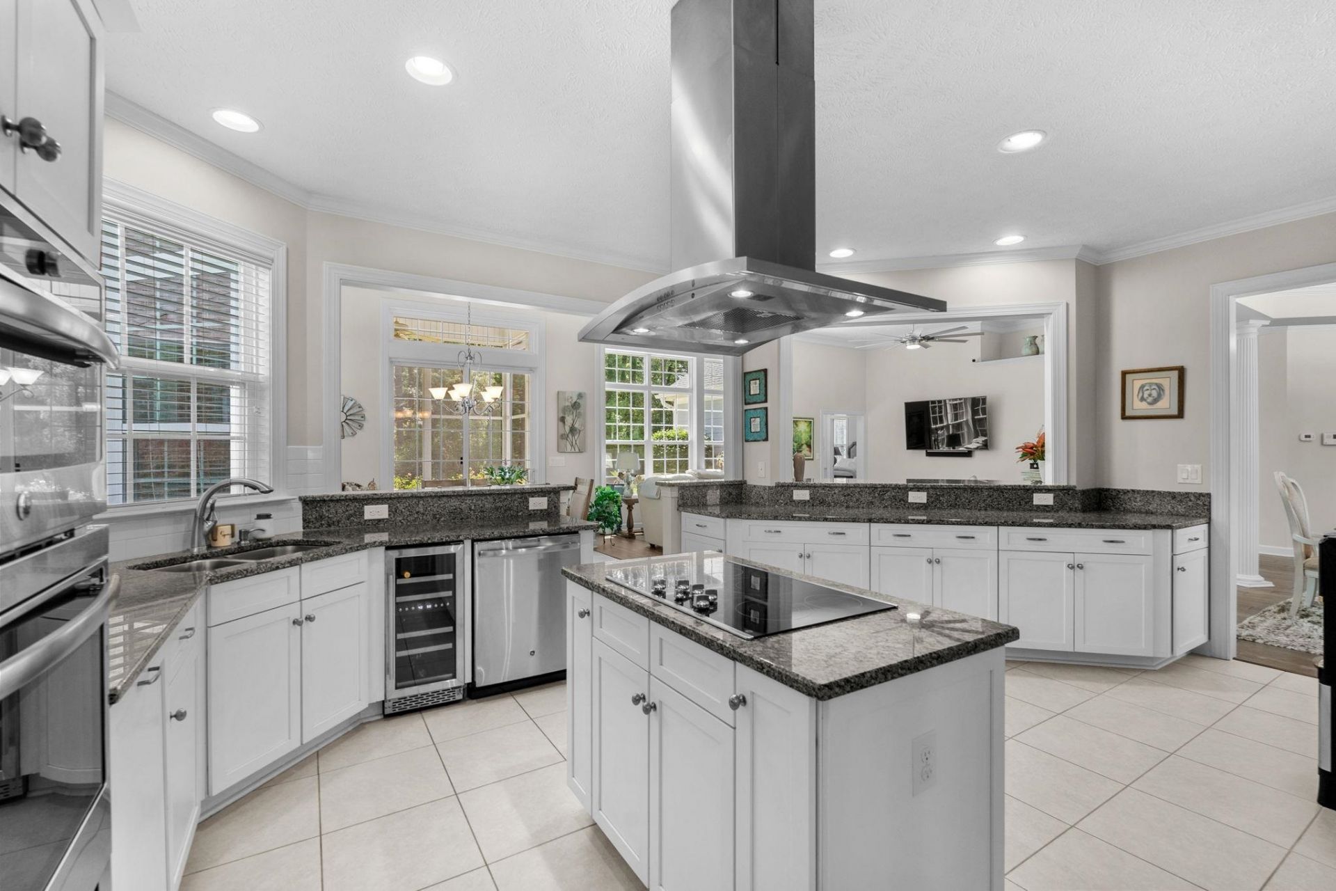 5012 Lindrick Ct. Photo 10