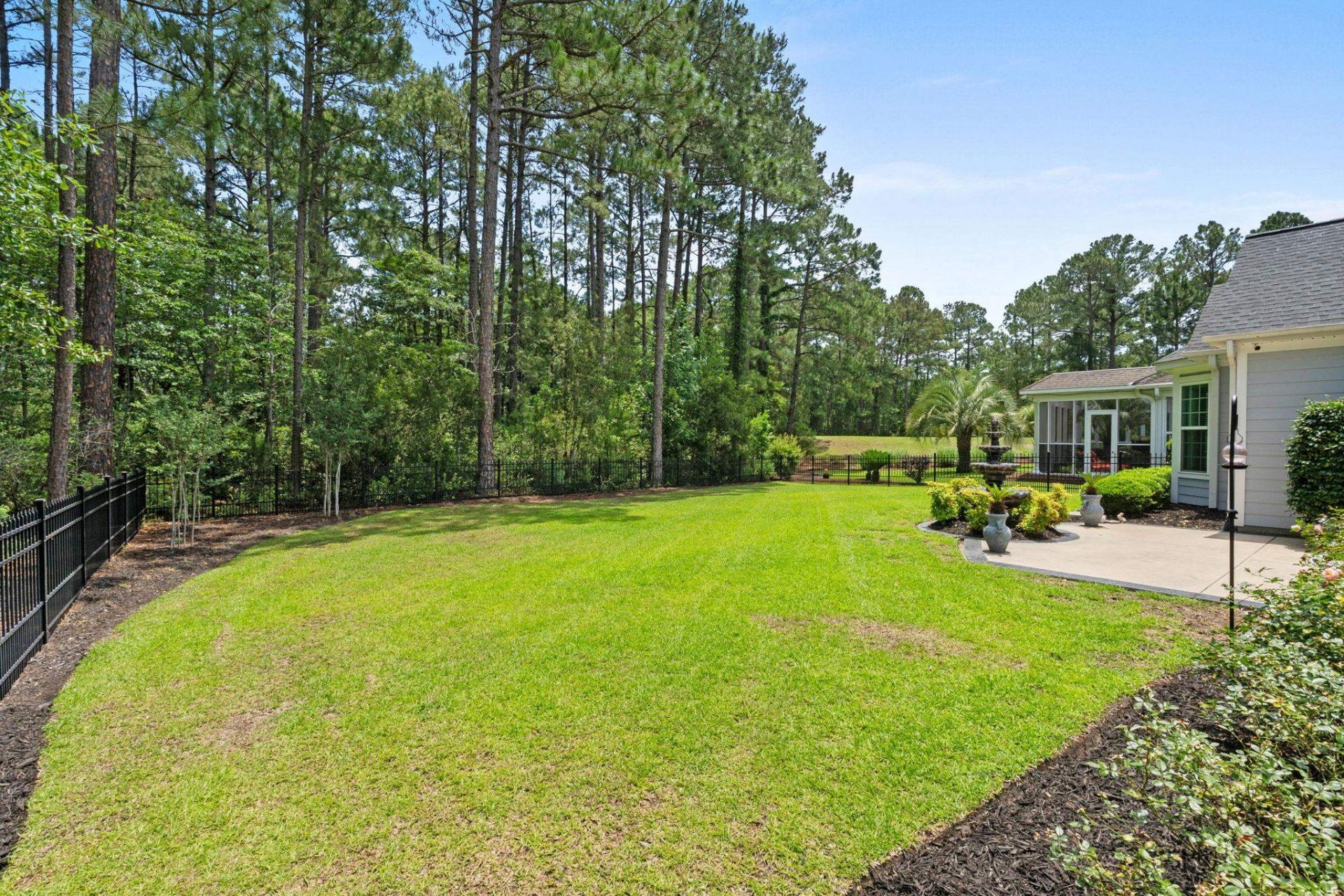 5012 Lindrick Ct. Photo 34