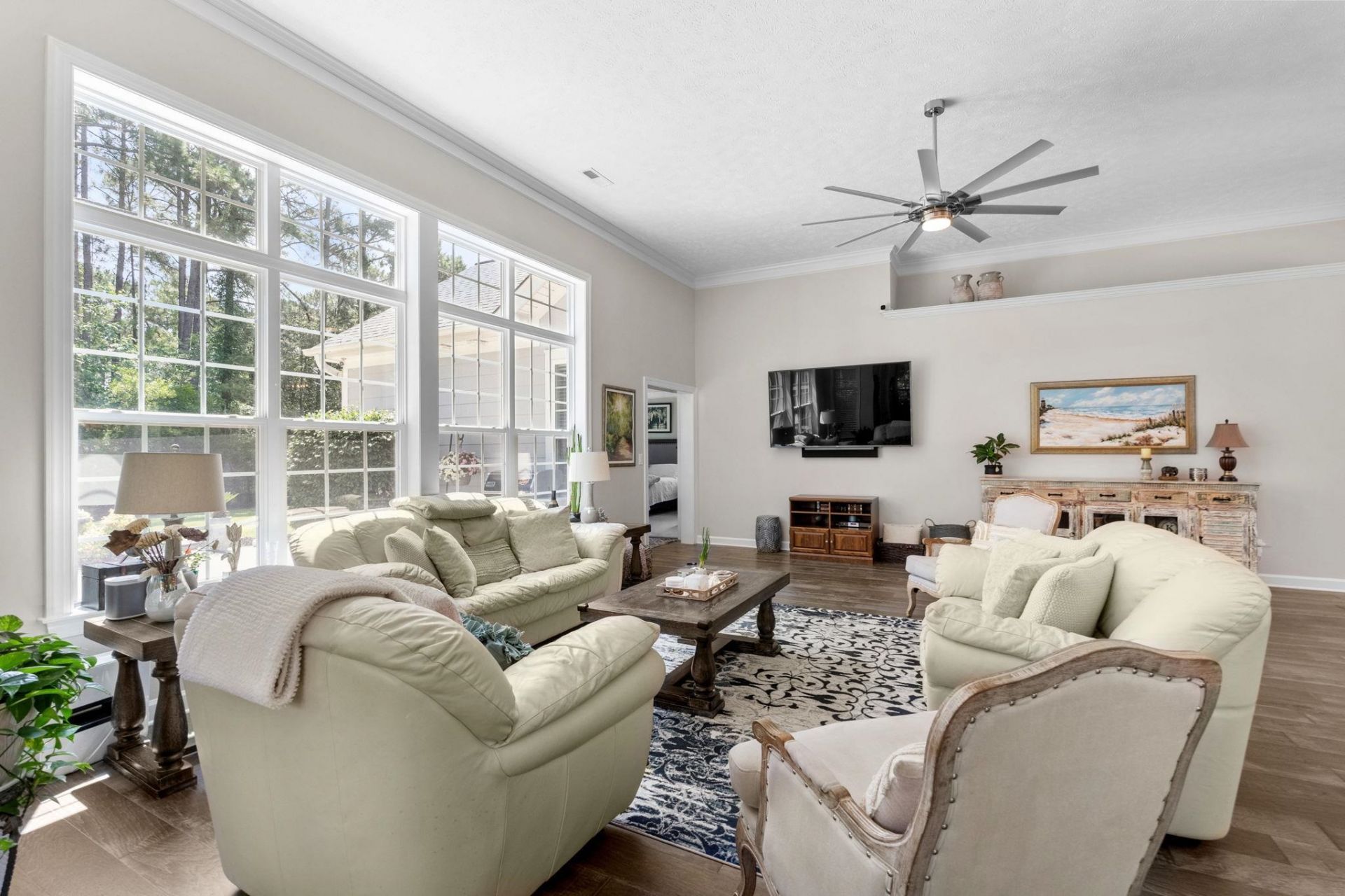 5012 Lindrick Ct. Photo 4