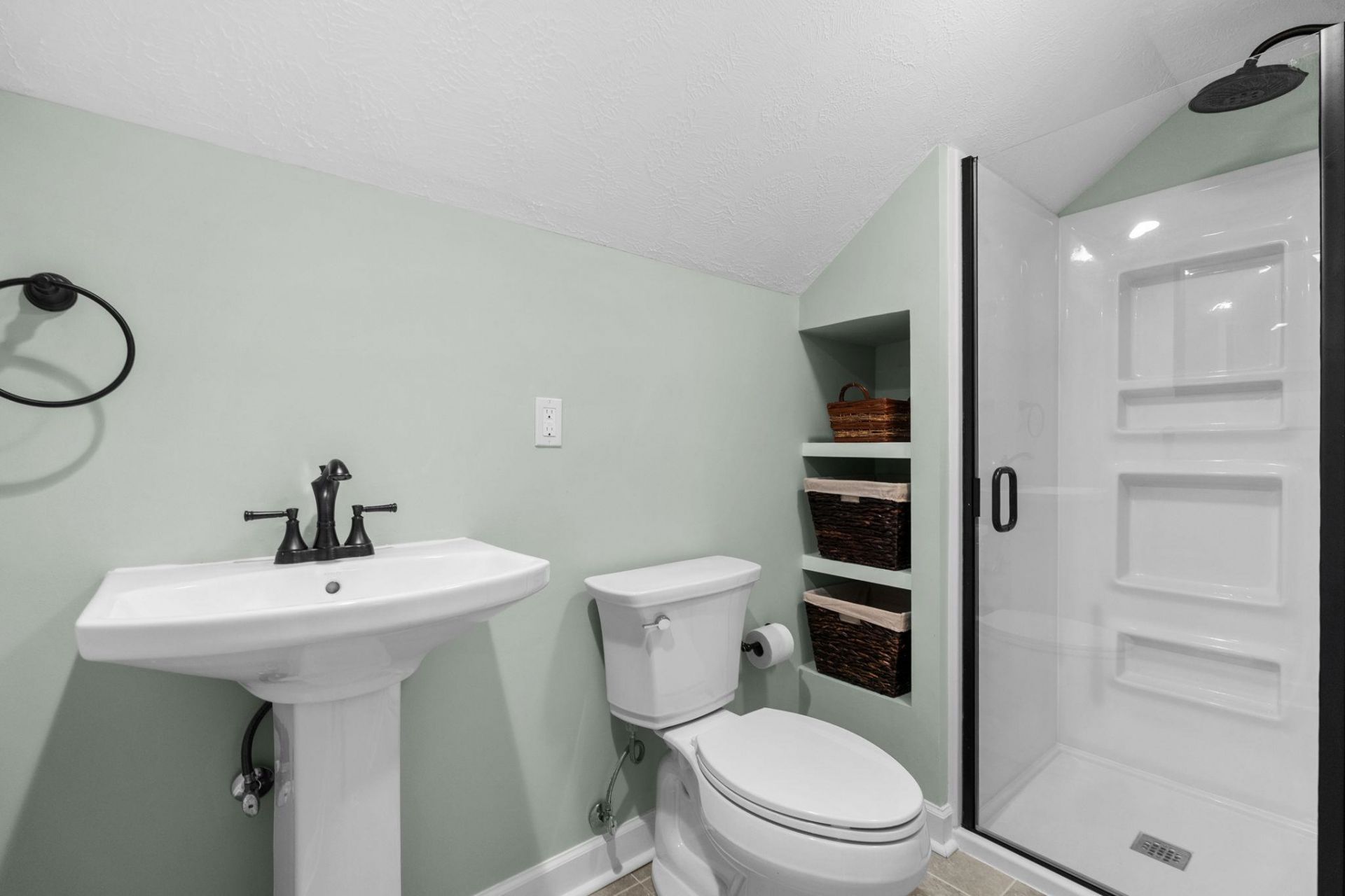 5012 Lindrick Ct. Photo 54