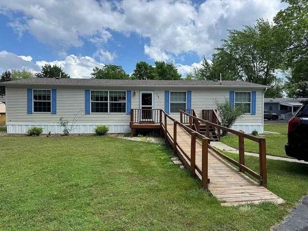 714 Golfview Circle, Elk Rapids, MI 49629