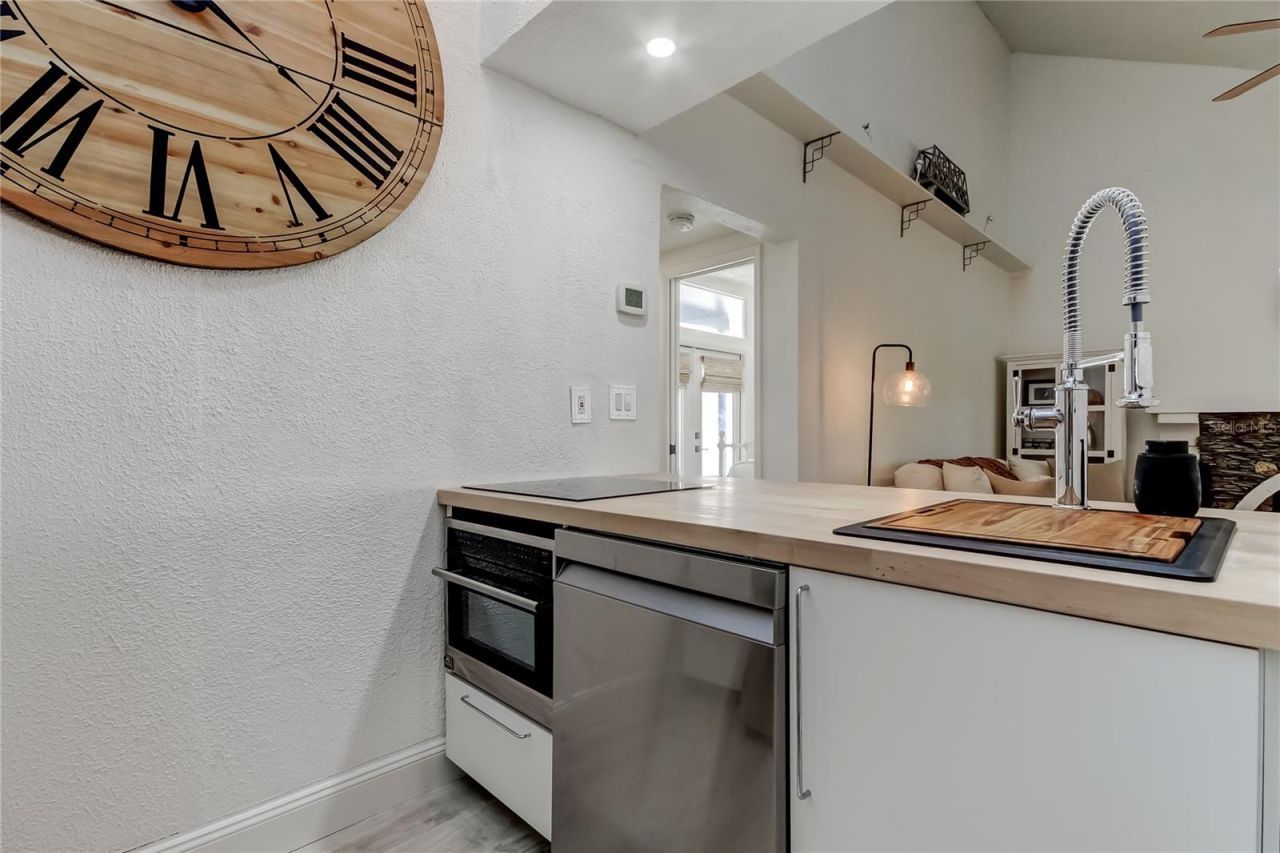 12625 Shell Point Drive, Hudson, FL 34667 Photo