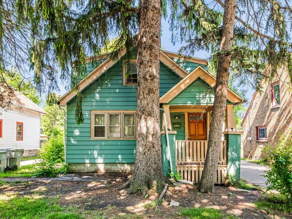 4673 N 49th St, Milwaukee, WI 53218