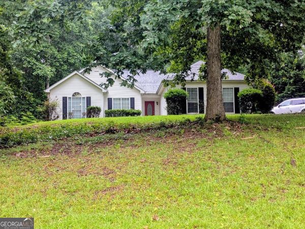35 Paces Landing Lane, Newnan, GA 30263