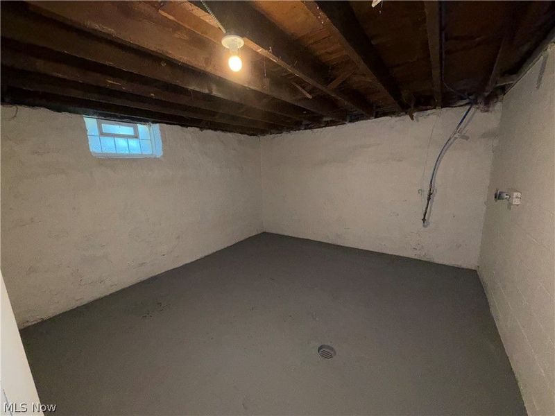 1052 E 72nd Street , Cleveland, OH 44103 Photo 8