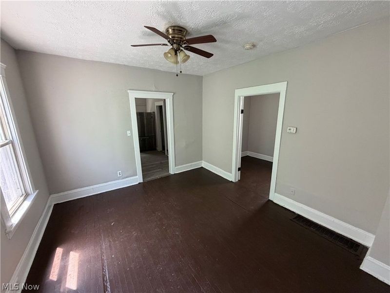 1096 E 72nd Street , Cleveland, OH 44103 Photo 4