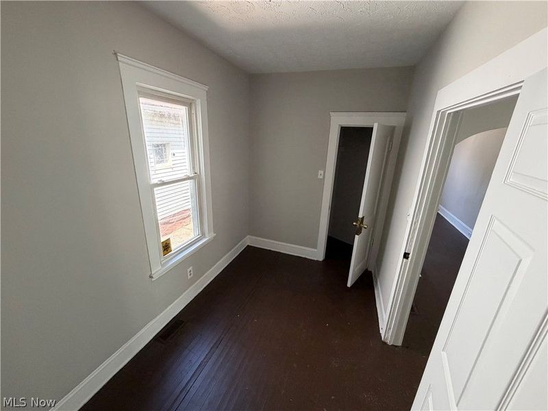 1096 E 72nd Street , Cleveland, OH 44103 Photo 5