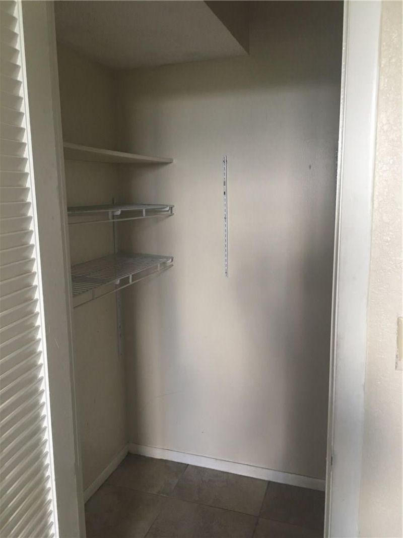 15600 NW 7th Avenue, Unit 421, Miami, FL 33169 Photo