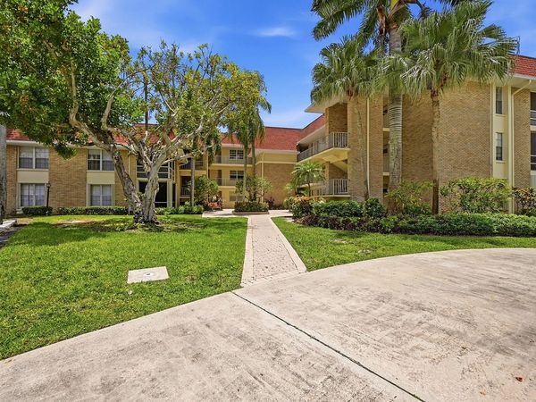 5570 Tamberlane Circle, Unit 229, Palm Beach Gardens, FL 33418