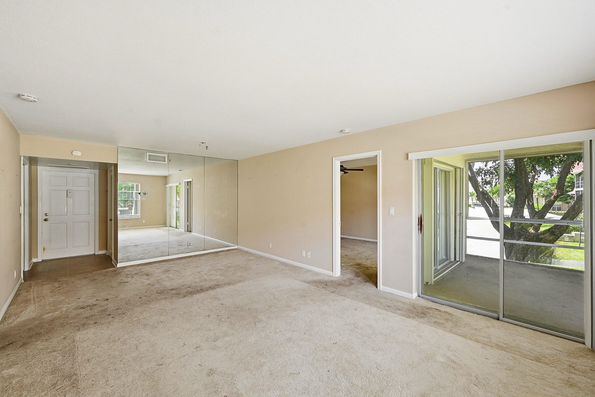 5570 Tamberlane Circle, Unit 229, Palm Beach Gardens, FL 33418 Photo