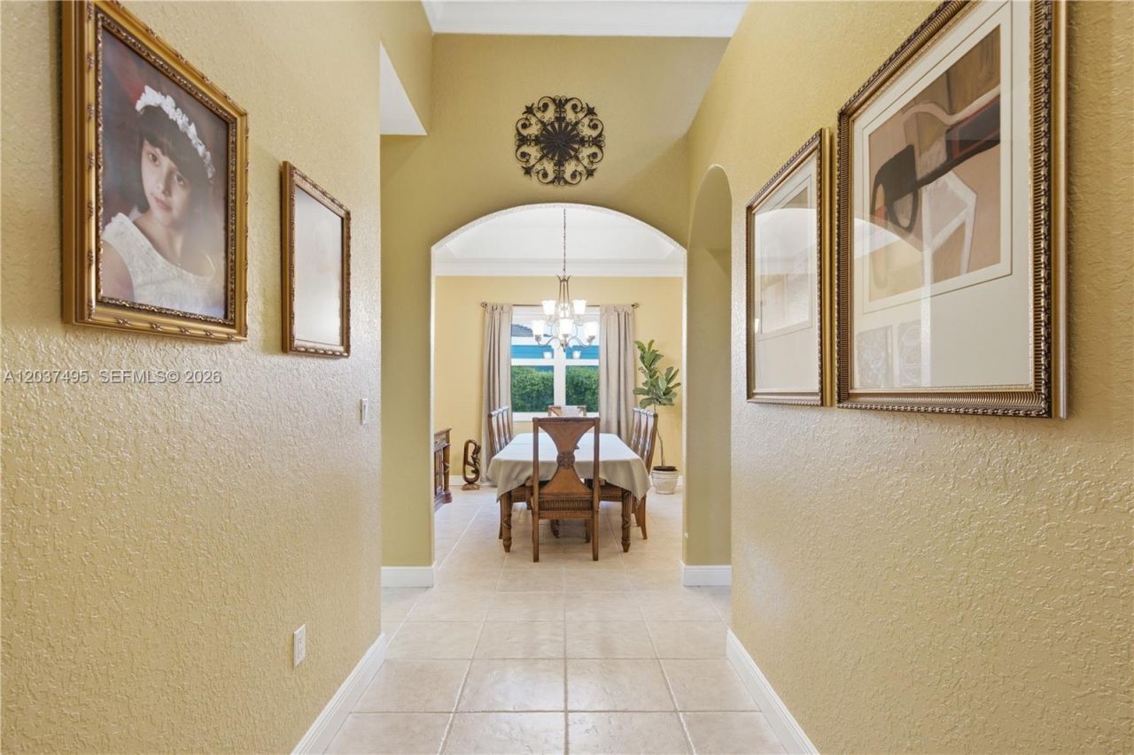 16933 SW 215th Ter, Miami, FL 33187 Photo