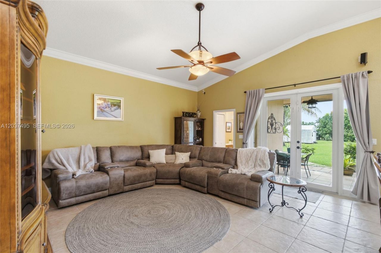 16933 SW 215th Ter, Miami, FL 33187 Photo