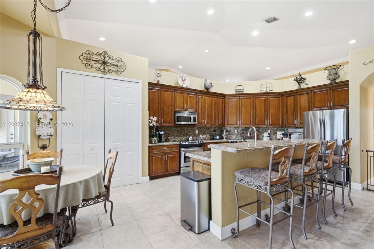 16933 SW 215th Ter, Miami, FL 33187 Photo