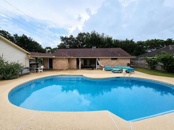 2206 Erin Glen Court, Deer Park, TX 77536