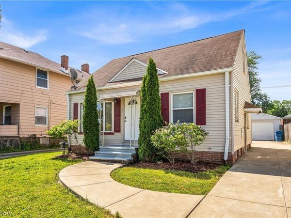 2411 Brookdale Avenue , Parma, OH 44134