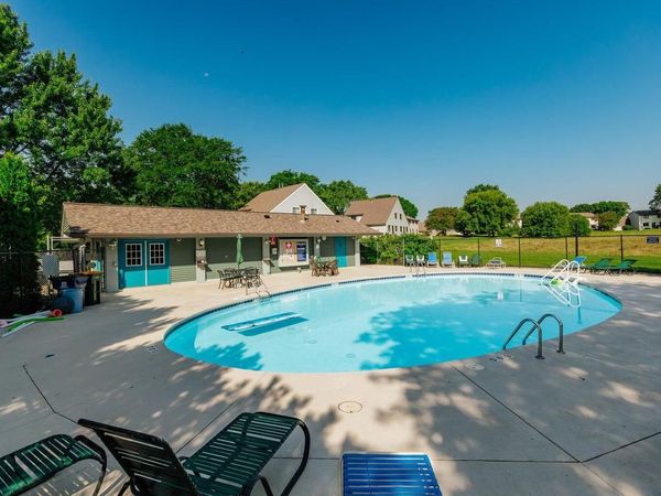 7365 S Delaine DRIVE, Oak Creek, WI 53154