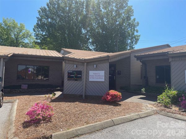 1317 Ashley Brook Lane , Winston Salem, NC 27103