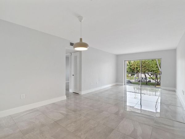 7500 SW 82nd Street, Unit G209, Miami, FL 33143