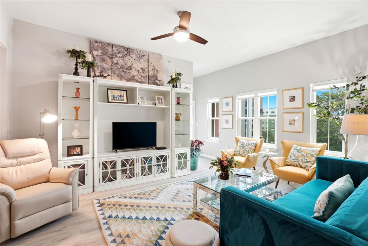 200 4th Avenue S, Unit 410, Saint Petersburg, FL 33701 Photo