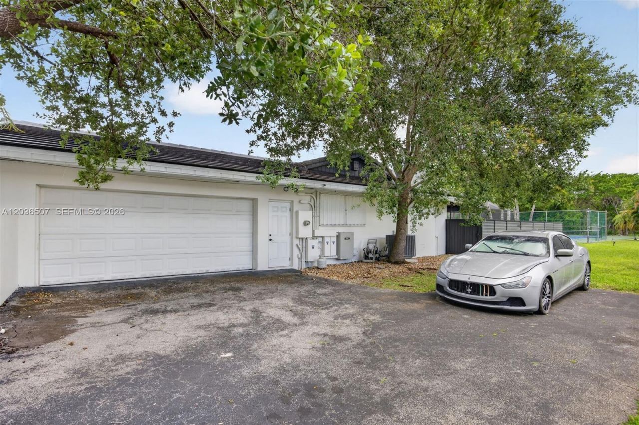 12180 SW 92nd Ave, Miami, FL 33176 Photo