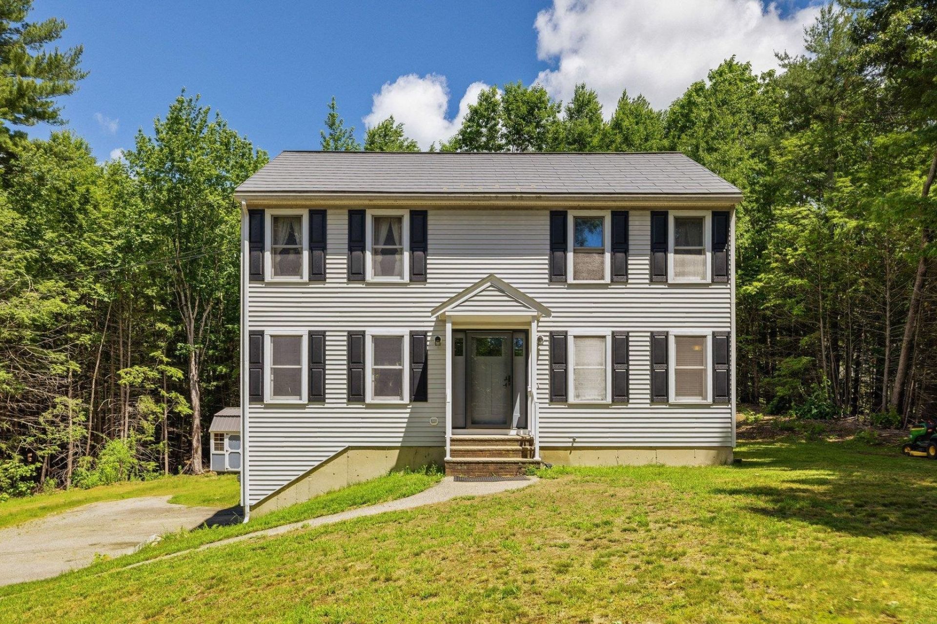 177 Whittier Drive, Fremont, NH 03044 Main Photo