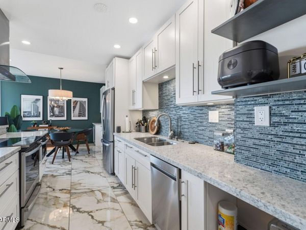 207 W CLARENDON Avenue, Unit 4B, Phoenix, AZ 85013
