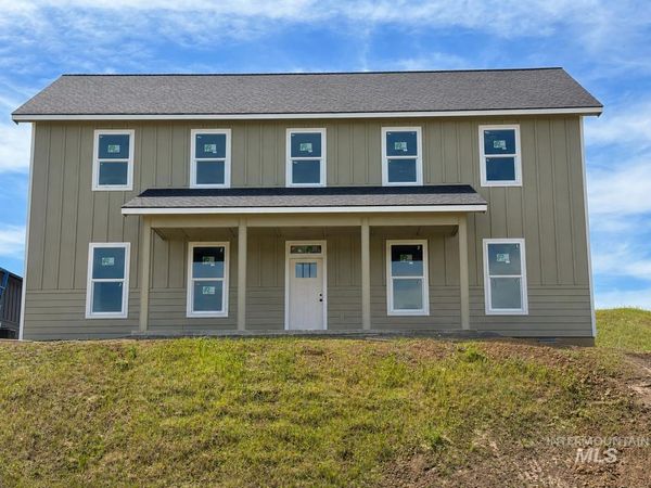 1091 Edington, Moscow, ID 83843