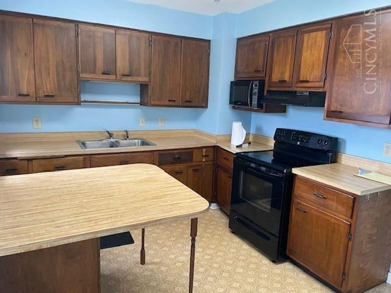 5591 Trenton Road, Madison Twp, OH 45067 Photo 5