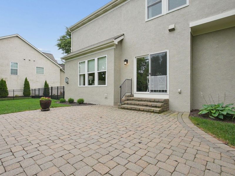 7596 Park Bend Drive , Westerville, OH 43082 Photo 46