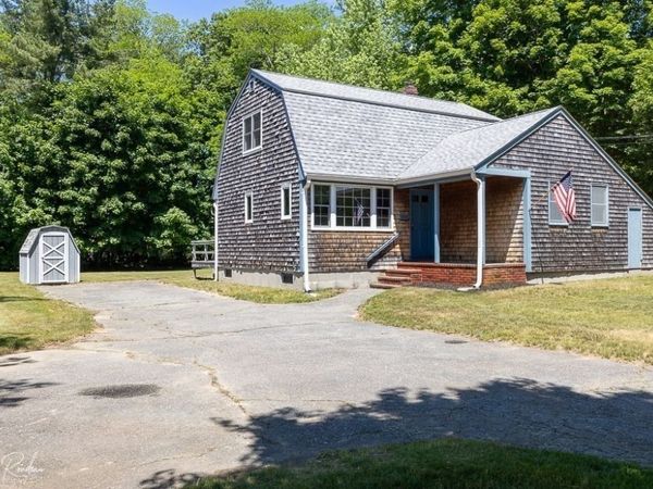 350 N Main St, Raynham, MA 02767