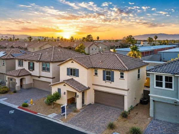 3862 Stadium Avenue, Las Vegas, NV 89120