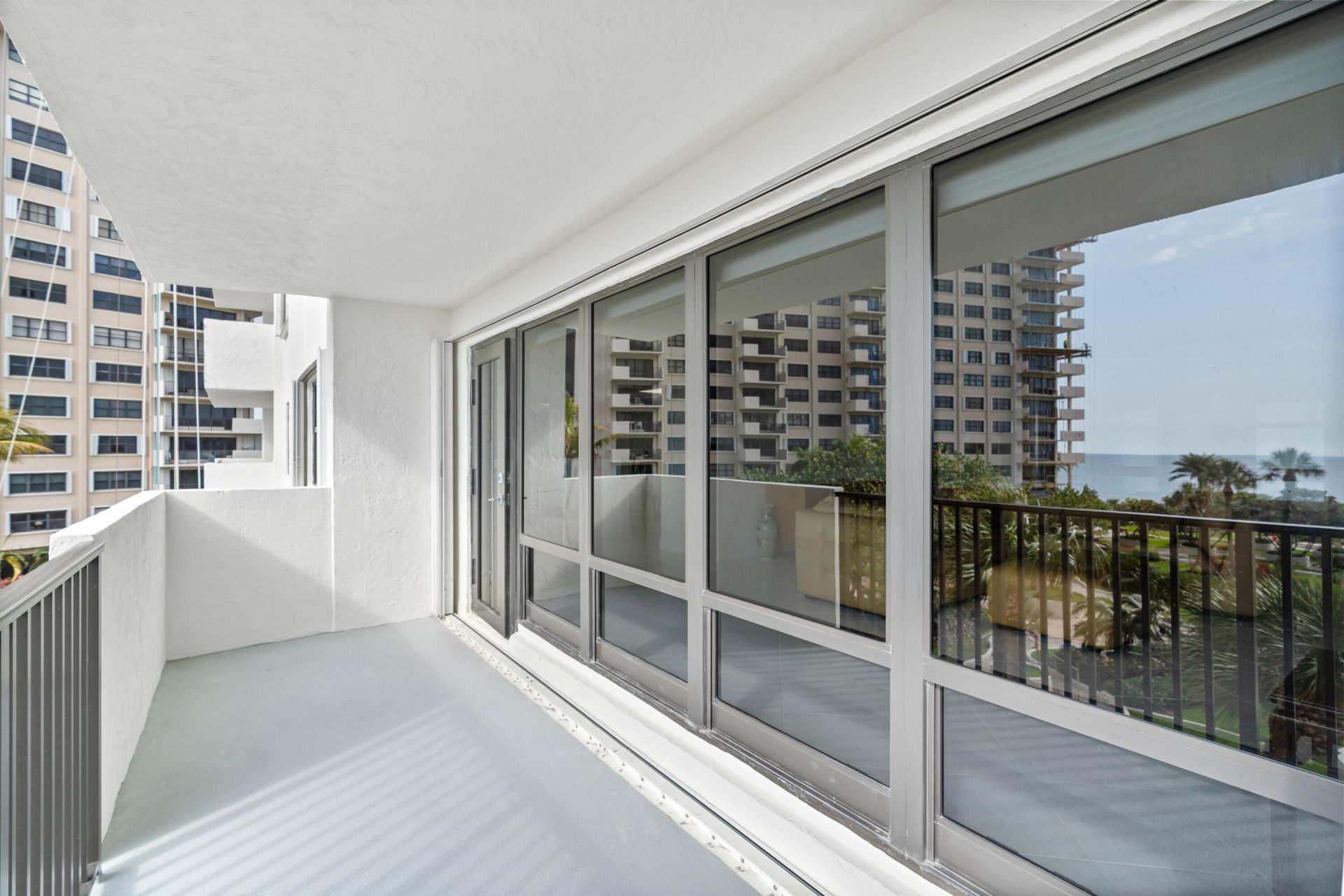 5100 N Ocean Boulevard, Unit 517, Lauderdale by the Sea, FL 33308 Photo
