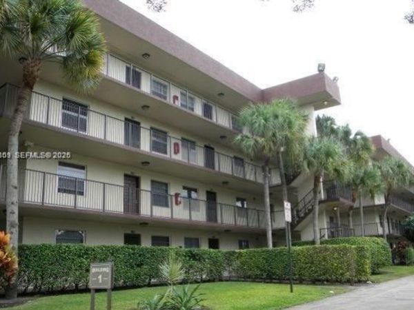 3321 NW 47th Ter , Unit 330, Lauderdale Lakes, FL 33319