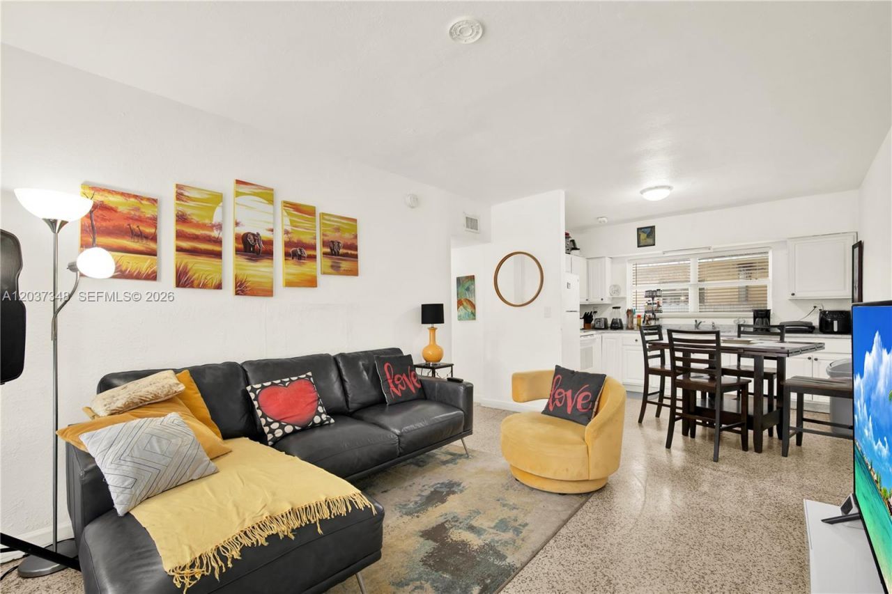 1236 NE 109th St , Unit 2, Miami, FL 33161 Photo