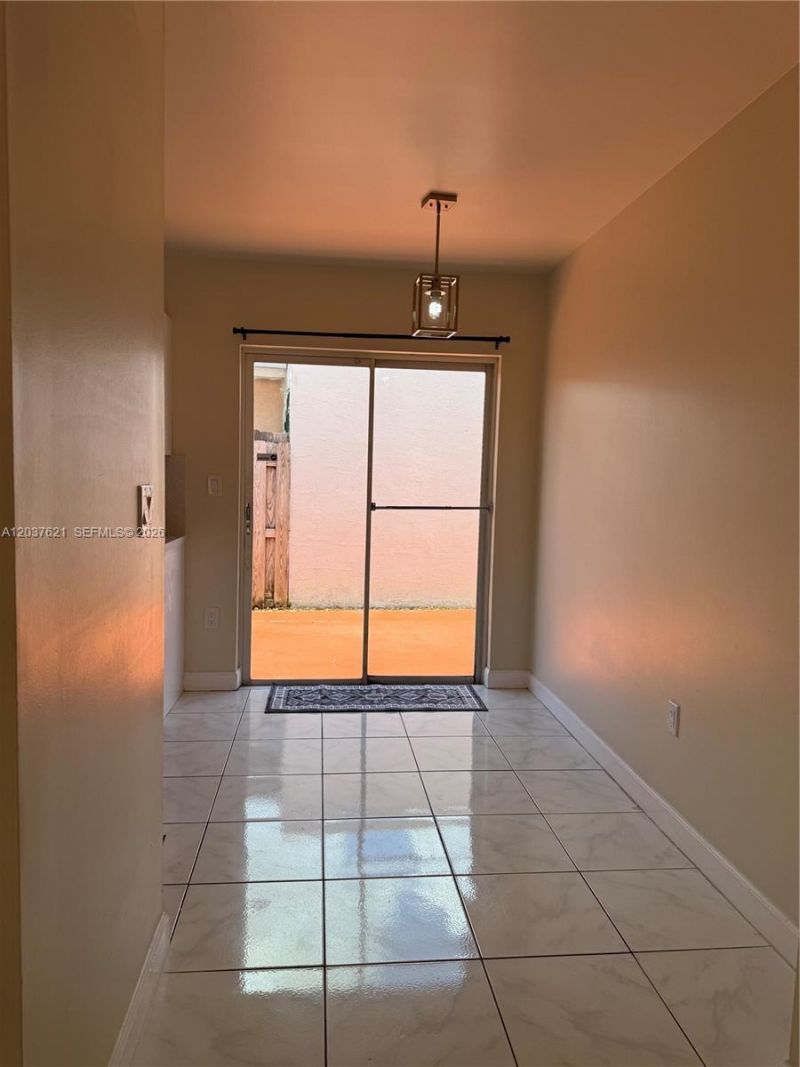 1107 NW 132nd Ct, Miami, FL 33182 Photo