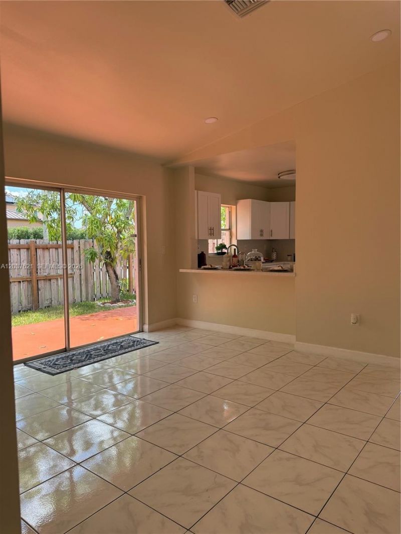 1107 NW 132nd Ct, Miami, FL 33182 Photo