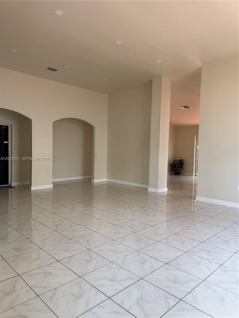 1107 NW 132nd Ct, Miami, FL 33182 Photo