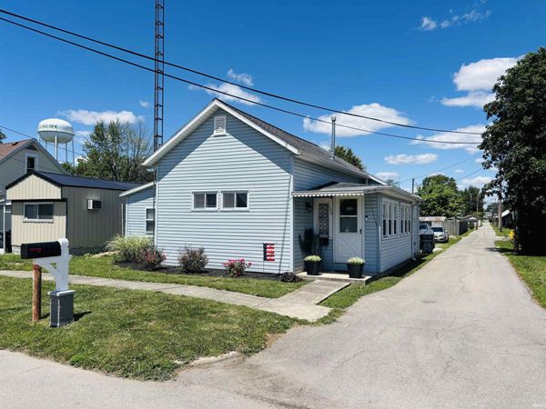 120 W Center Street, Dunkirk, IN 47336