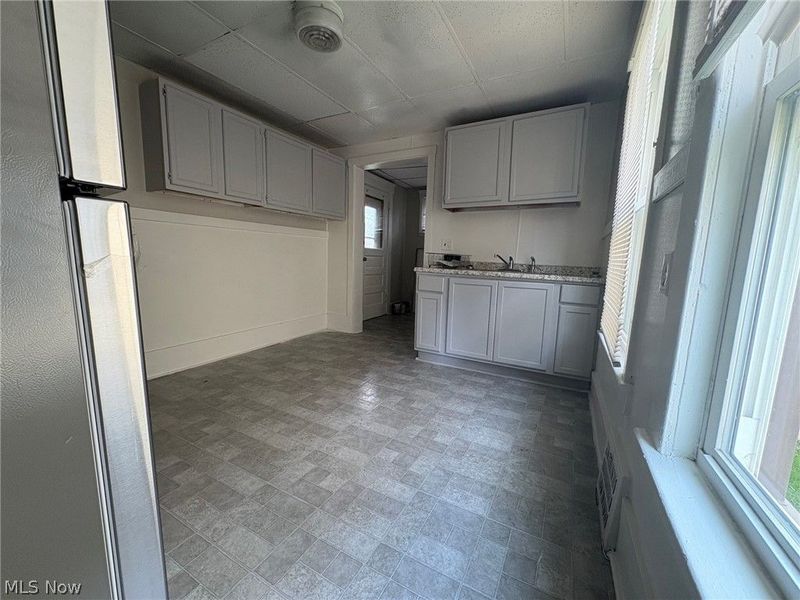 4211 Storer Avenue, Cleveland, OH 44109 Photo 9