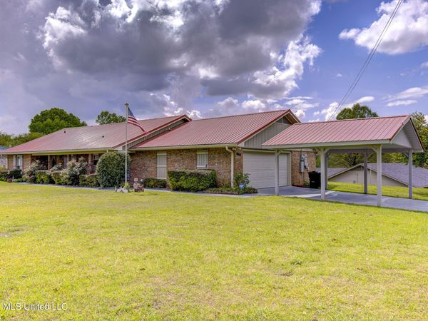 444 Ridgewood, Vicksburg, MS 39180